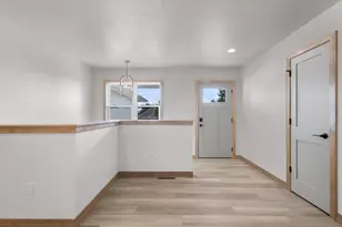 1093 Stordeur Dr, Green Bay, WI 54313 - Photo 14