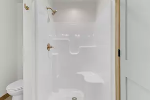 1093 Stordeur Dr, Green Bay, WI 54313 - Photo 40