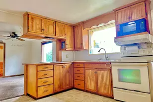 502 S 29th St, Manitowoc, WI 54220 - Photo 6