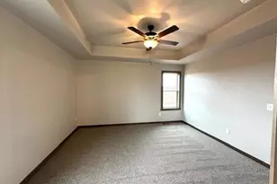 1302 W Thorn Crk Dr, Hilbert, WI 54129 - Photo 8