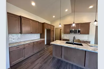 1316 W Thorn Creek Drive, Hilbert, WI 54129 - Photo 4