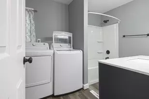 644 Ceape Ave, Oshkosh, WI 54901 - Photo 12