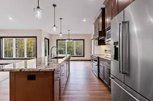 2534 N Stellita Cir, De Pere, WI 54115 - Photo 18