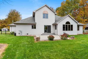 217 Patricia Ln, Wrightstown, WI 54180 - Photo 2