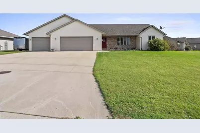 708 Lowell Road, Luxemburg, WI 54217 - Photo 8