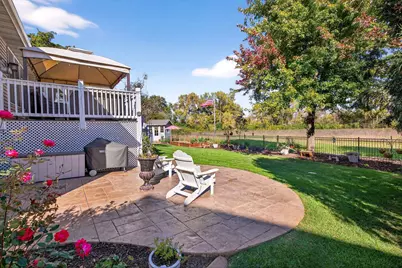 1516 Kingswood Drive, Neenah, WI 54956 - Photo 6