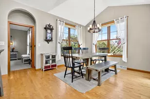 1516 Kingswood Dr, Neenah, WI 54956 - Photo 32