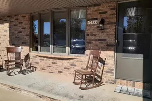 N3992 Shamrock Cir, Appleton, WI 54913 - Photo 2