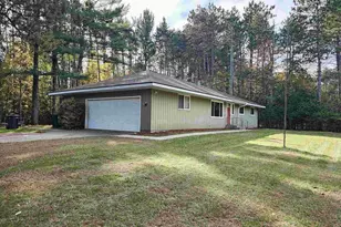 N2071 Mary Jane Cir, Waupaca, WI 54981 - Photo 24