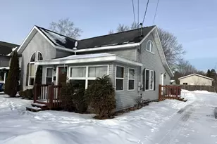 98 10th St, Clintonville, WI 54929 - Photo 14