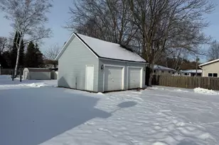 98 10th St, Clintonville, WI 54929 - Photo 16