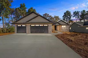 2576 Meyer Wy, De Pere, WI 54115 - Photo 2