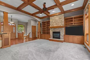 592 Cornrow Ln, Combined Locks, WI 54113 - Photo 6