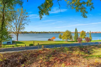 2584 Riverside Drive, Green Bay, WI 54301 - Photo 4