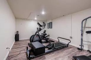 2584 Riverside Dr, Green Bay, WI 54301 - Photo 44