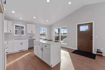 W5311 E Pioneer Road, Fond du Lac, WI 54935 - Photo 6