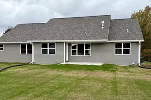 2289 Oliver Ln, Green Bay, WI 54313 - Photo 2