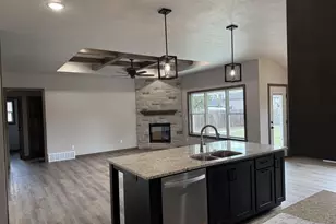 2289 Oliver Ln, Green Bay, WI 54313 - Photo 8