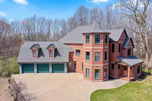 2133 Palmer Ct, Green Bay, WI 54311 - Photo 1