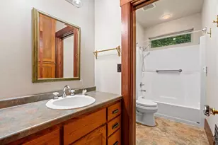 2133 Palmer Ct, Green Bay, WI 54311 - Photo 46