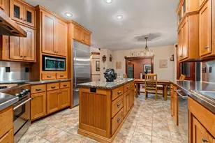 2133 Palmer Ct, Green Bay, WI 54311 - Photo 16