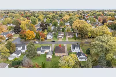 1819 Hubbard Street, Oshkosh, WI 54902 - Photo 4