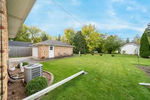 1819 Hubbard St, Oshkosh, WI 54902 - Photo 40