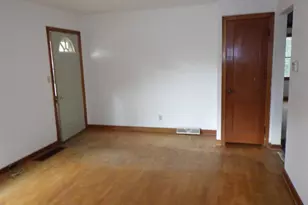 136 Garfield Ave, Clintonville, WI 54929 - Photo 2