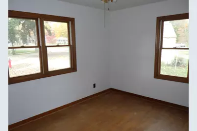 136 Garfield Avenue, Clintonville, WI 54929 - Photo 10