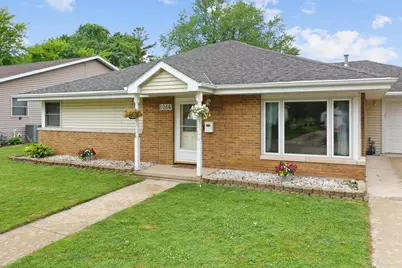 1056 St Paul Street, Green Bay, WI 54304 - Photo 4