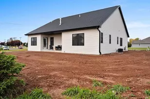 201 Rivers Edge Dr, Kimberly, WI 54136 - Photo 6