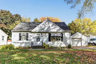 440 Oaklawn Ave, Green Bay, WI 54304 - Photo 1