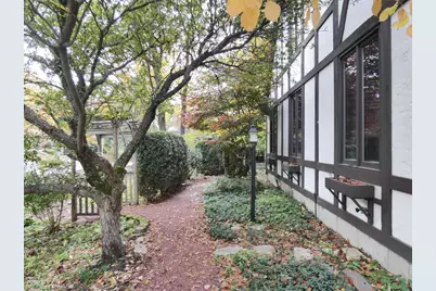 2044 Ann Lane, Green Bay, WI 54304 - Photo 4