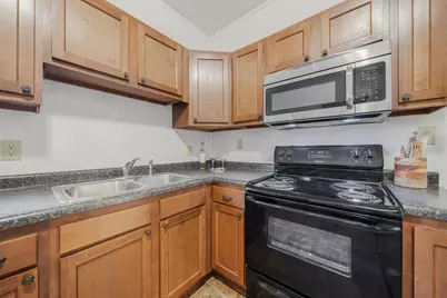 1514 Elmwood Avenue, Oshkosh, WI 54901 - Photo 6