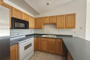 586 N Wisconsin St, Berlin, WI 54923 - Photo 10