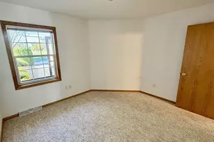 586 N Wisconsin St, Berlin, WI 54923 - Photo 34