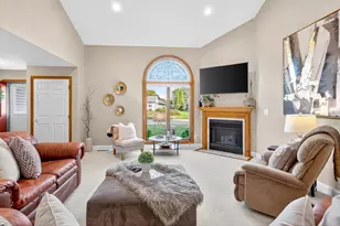 2615 N Millbrook Rd, Appleton, WI 54914 - Photo 6