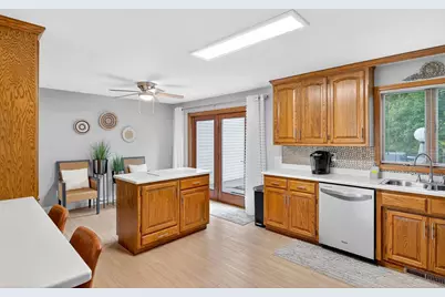 2615 N Millbrook Road, Appleton, WI 54914 - Photo 12