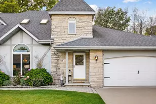 2615 N Millbrook Rd, Appleton, WI 54914 - Photo 2
