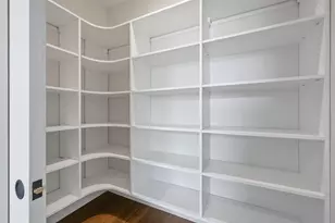 1077 Brookwood Dr, Green Bay, WI 54304 - Photo 10