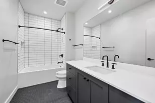 1077 Brookwood Dr, Green Bay, WI 54304 - Photo 54