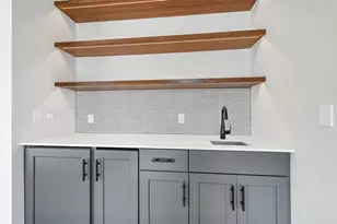 1077 Brookwood Dr, Green Bay, WI 54304 - Photo 26