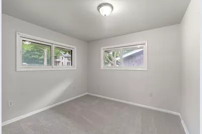 5404 N Bethmaur Lane, Milwaukee, WI 53209 - Photo 18