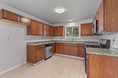 5404 N Bethmaur Lane, Milwaukee, WI 53209 - Photo 4