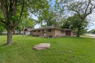 5404 N Bethmaur Ln, Milwaukee, WI 53209 - Photo 26