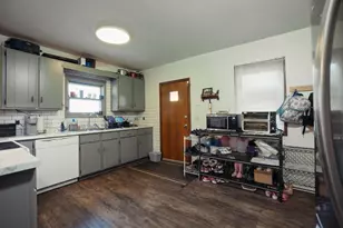 335 W 9th St, Fond du Lac, WI 54935 - Photo 8