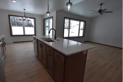 1020 Pinecrest Road, Green Bay, WI 54313 - Photo 10