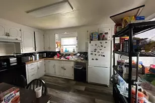 1073 Phillips Rd, Green Bay, WI 54311 - Photo 2