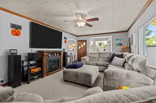 418 Stevens Ct, Oshkosh, WI 54901 - Photo 4