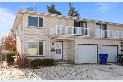 701 E Longview Drive, Appleton, WI 54911 - Photo 2